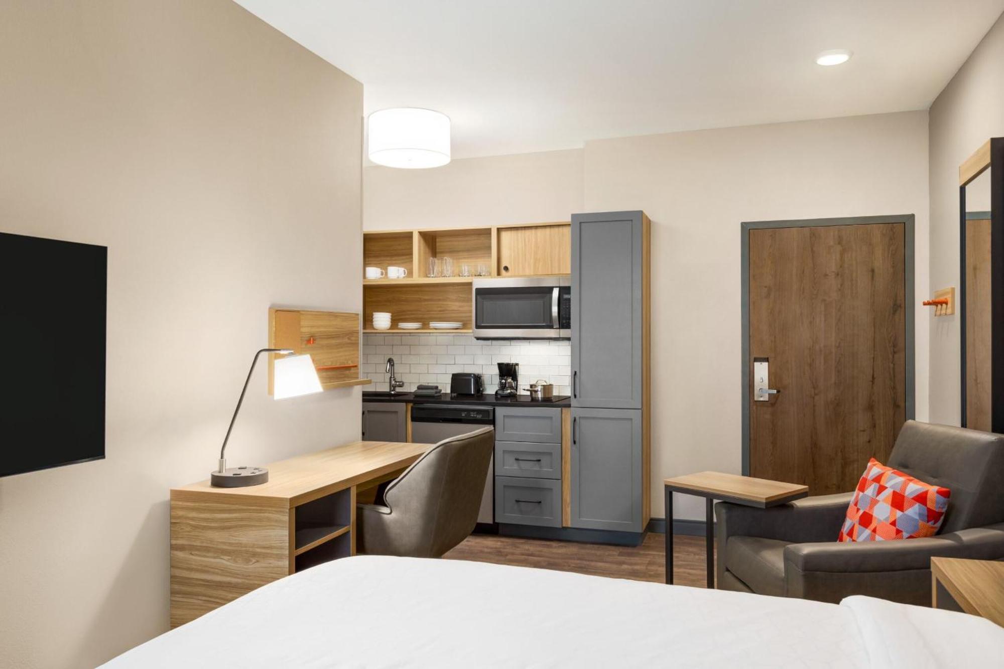 Candlewood Suites Miami - Doral By Ihg Tamiami Ngoại thất bức ảnh