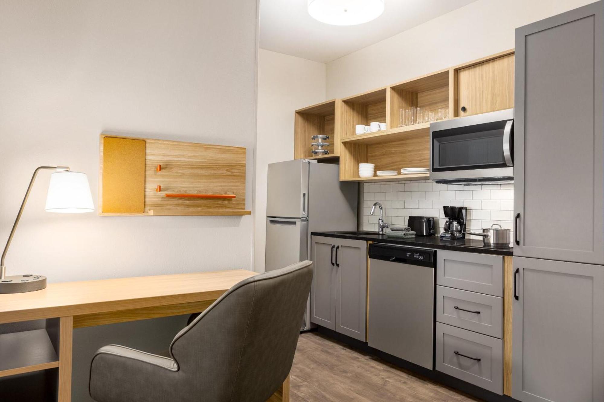 Candlewood Suites Miami - Doral By Ihg Tamiami Ngoại thất bức ảnh